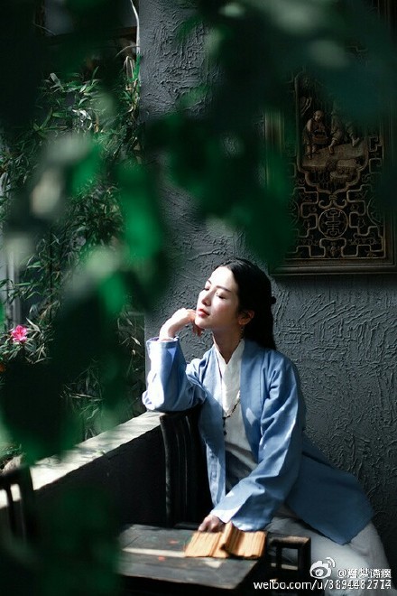 从头做蓝军，巴卡约科将头发染成蓝色庆贺处子球“开云电竞官方网