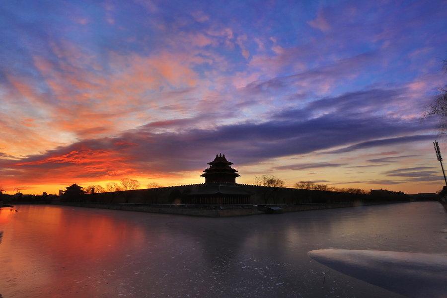 开云电竞:小S脚臭大S口臭何洁体臭 盘点体味浓重的明星(图1) 开云电竞官方网站